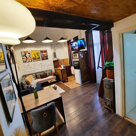 Ferienwohnung Authentic Belgrade Centre - Split Level Loft With Patio In Courtyard Exterior foto