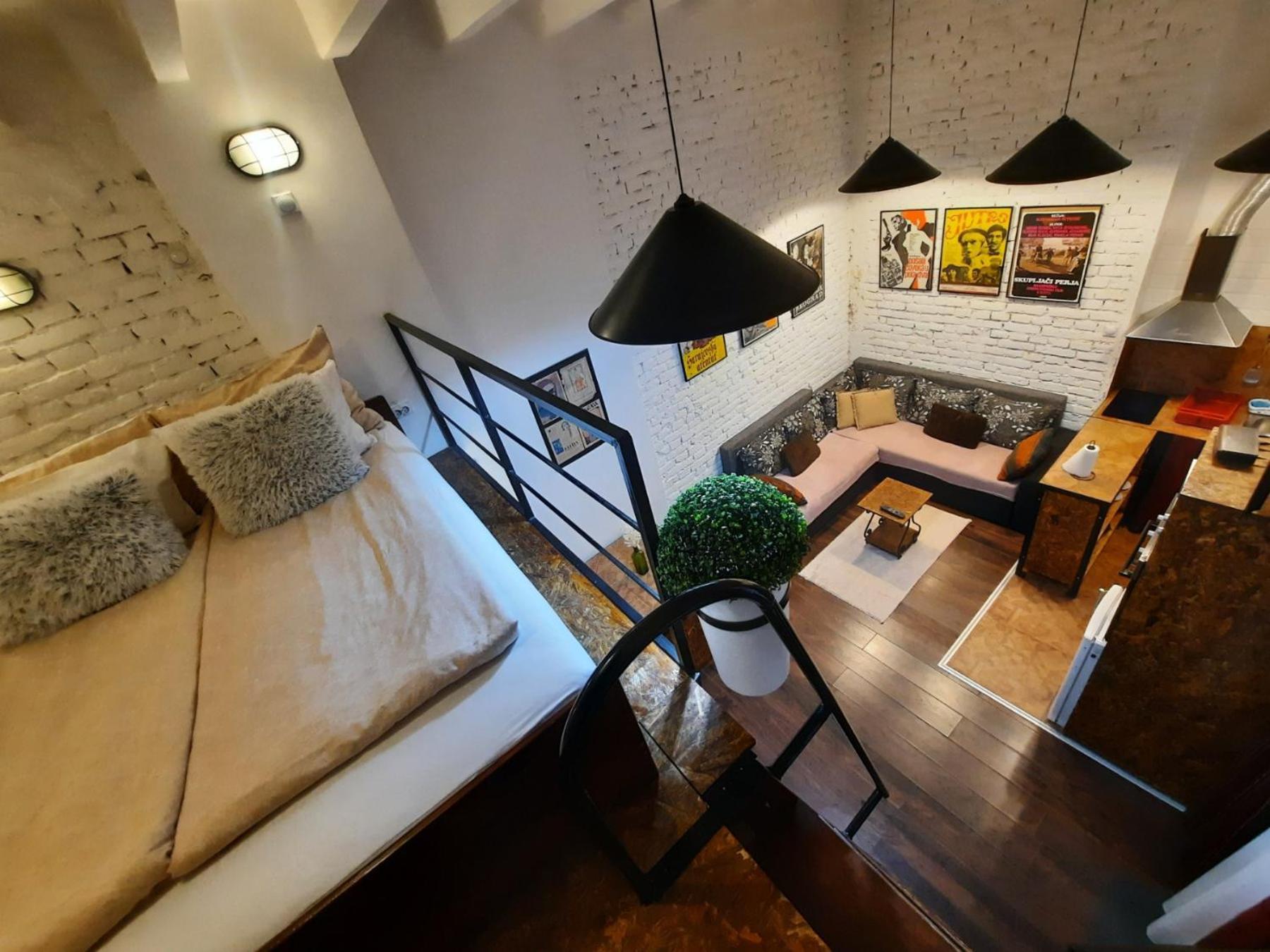 Ferienwohnung Authentic Belgrade Centre - Split Level Loft With Patio In Courtyard Exterior foto