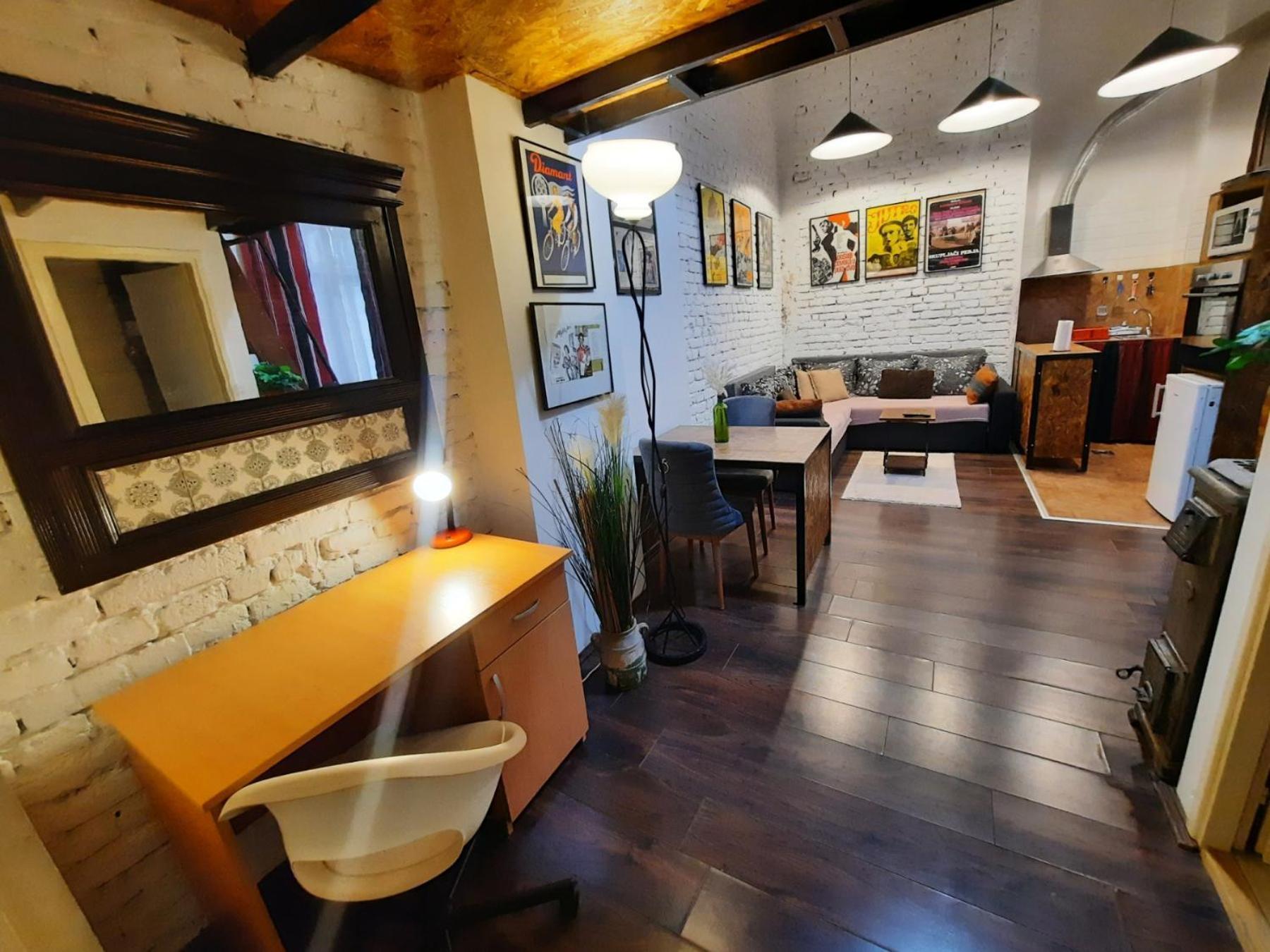 Ferienwohnung Authentic Belgrade Centre - Split Level Loft With Patio In Courtyard Exterior foto