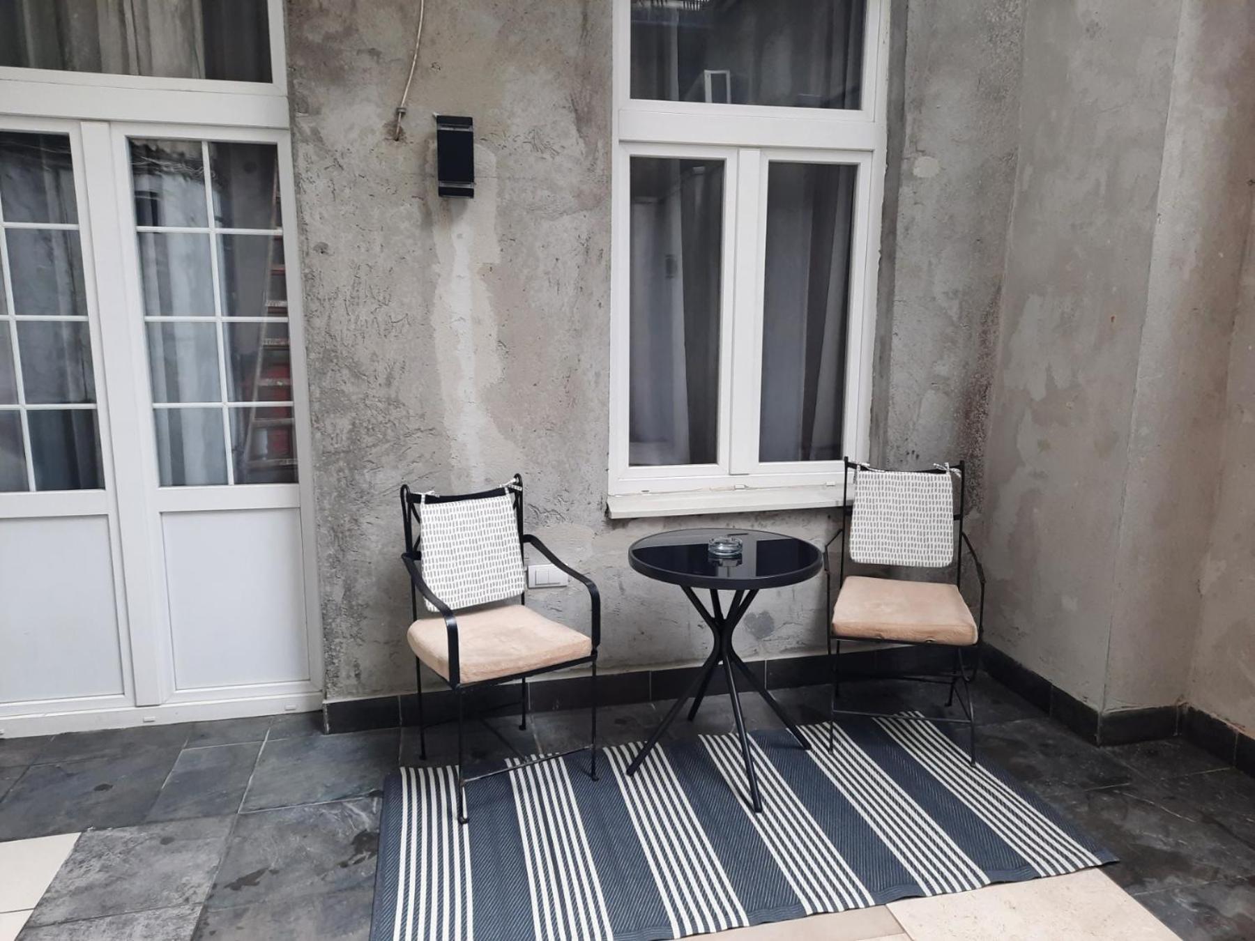 Ferienwohnung Authentic Belgrade Centre - Split Level Loft With Patio In Courtyard Exterior foto