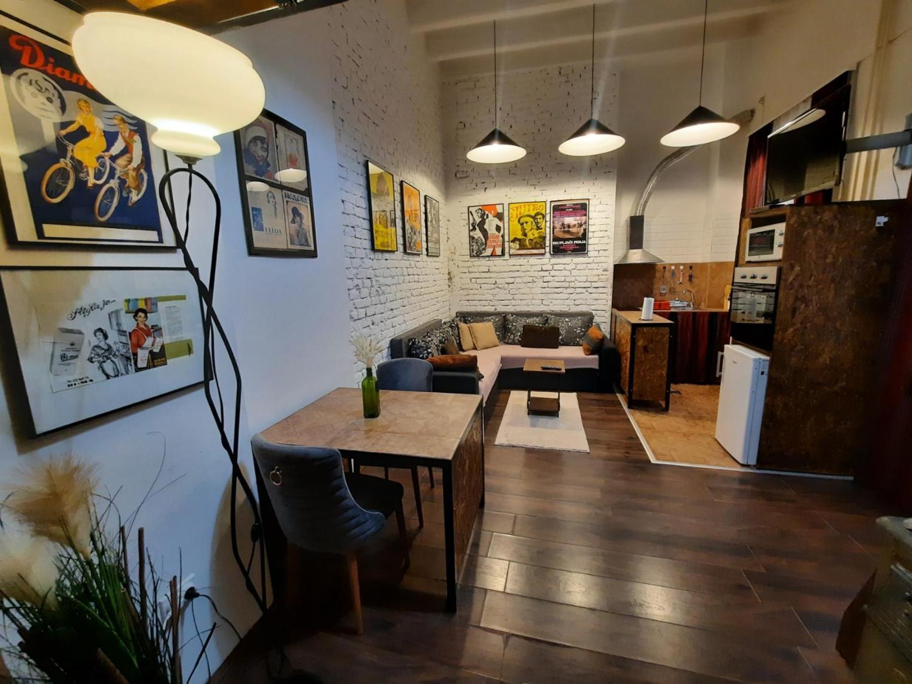 Ferienwohnung Authentic Belgrade Centre - Split Level Loft With Patio In Courtyard Exterior foto